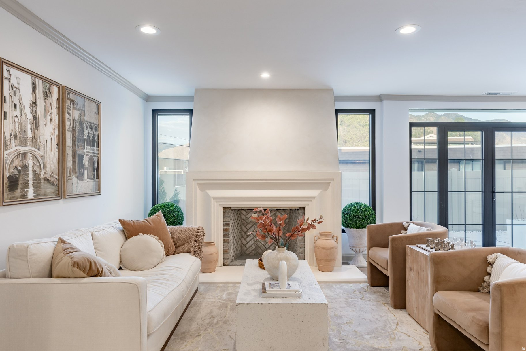 LAKEWOOD - Residential