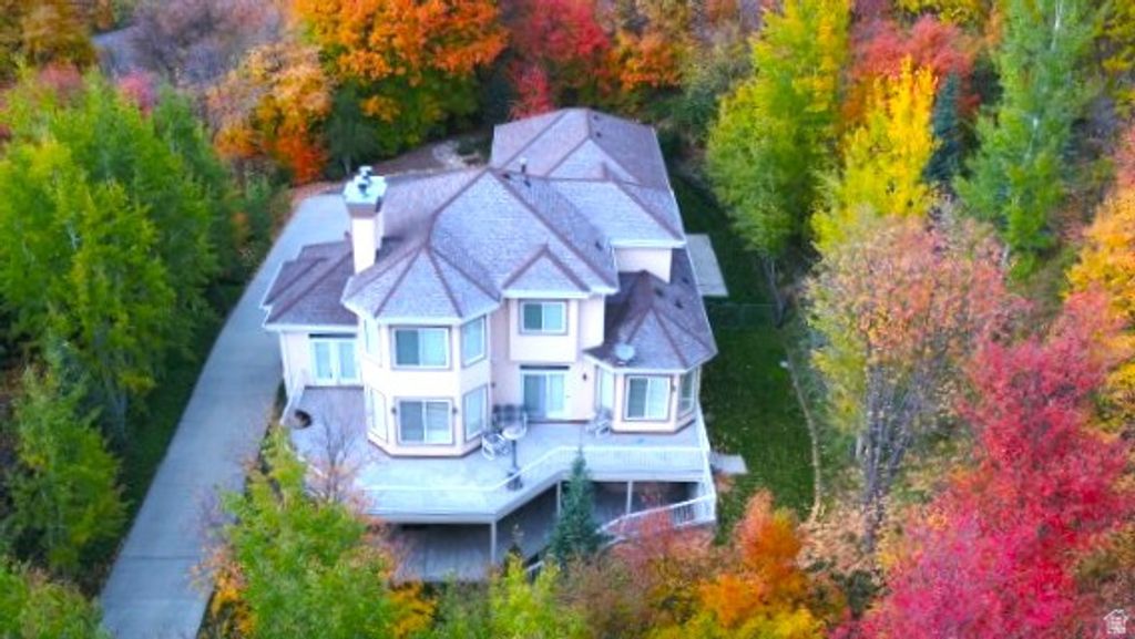 Photo of 11047 S SURREY DR, Spanish Fork, UT 84660 (MLS # 2123156)