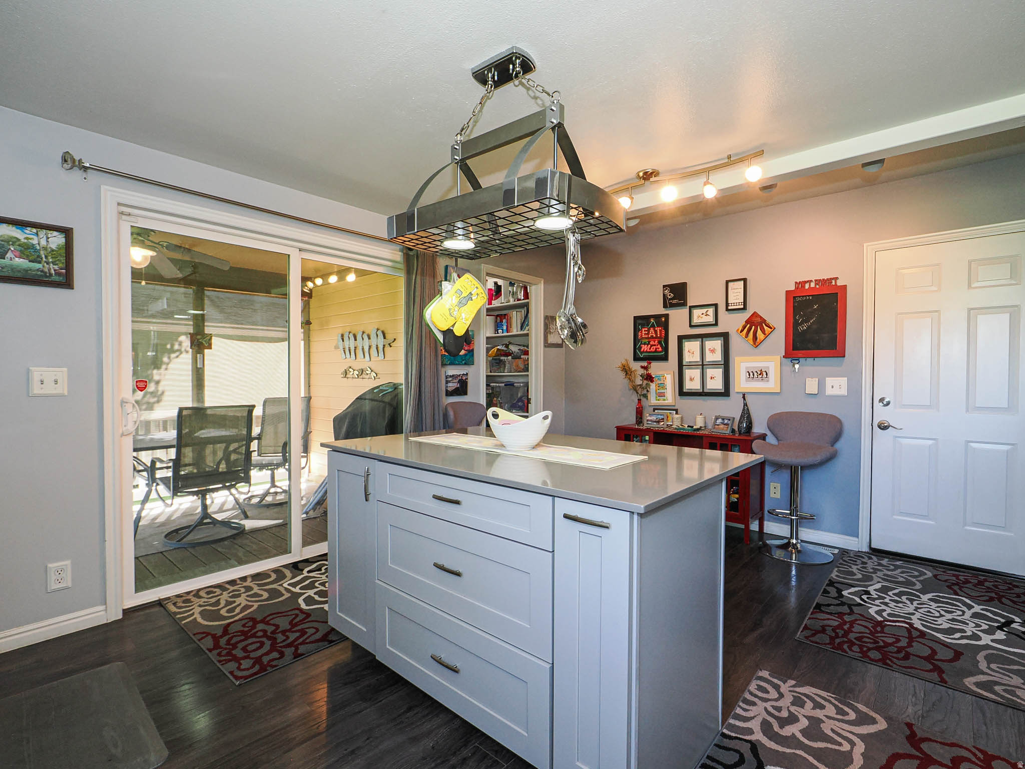BARRINGTON PARK - Residential