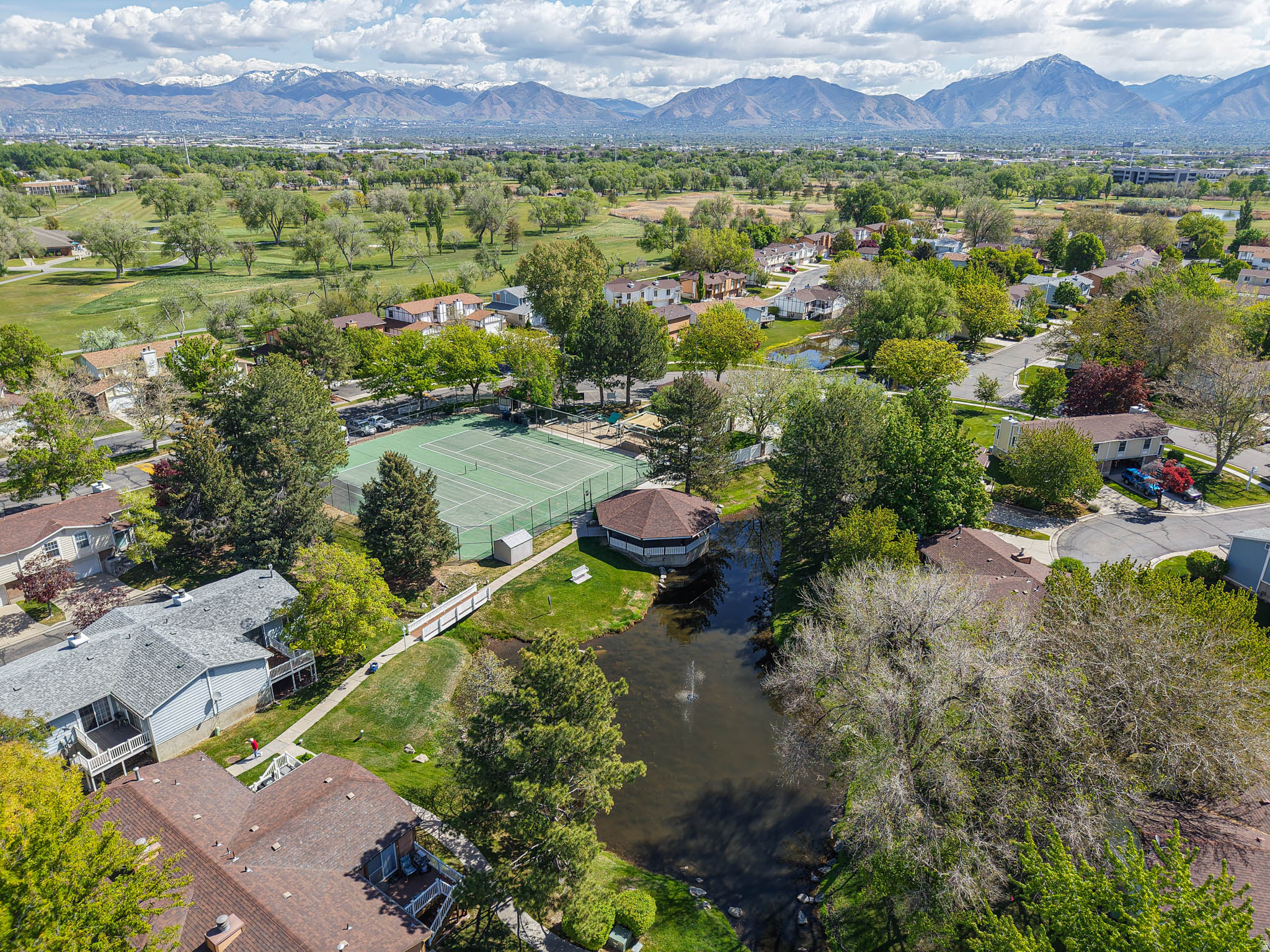 BARRINGTON PARK - Residential