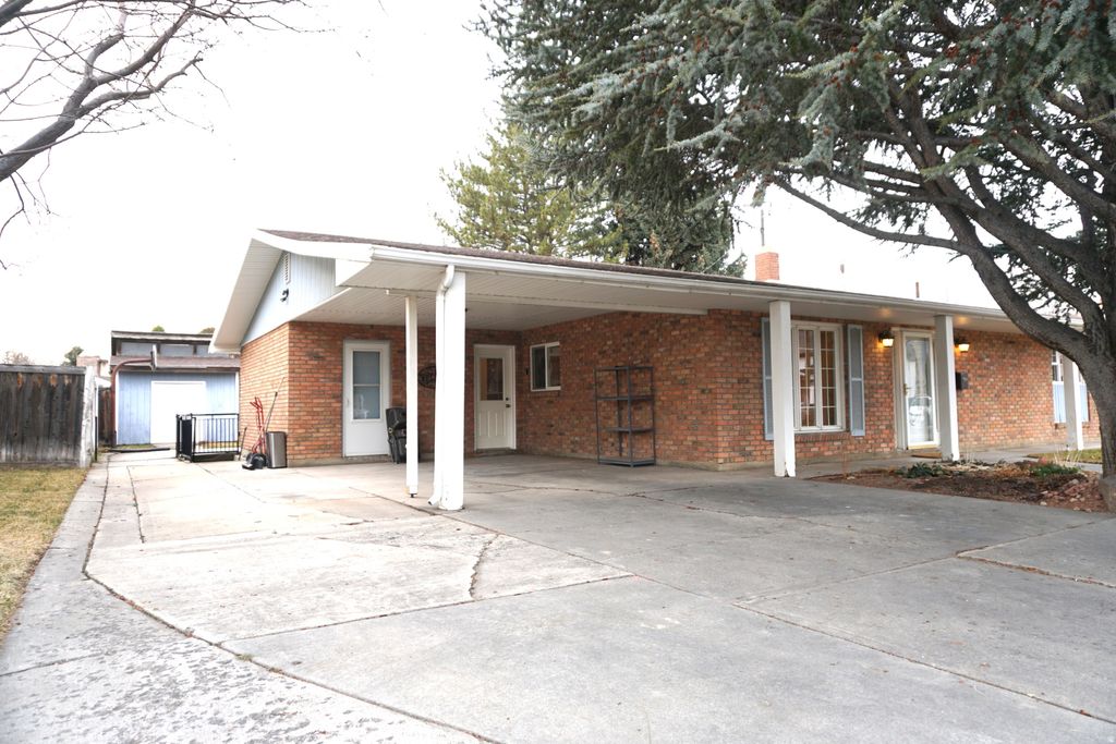 Photo of 261 N 500 E, American Fork, UT 84003 (MLS # 2139177)