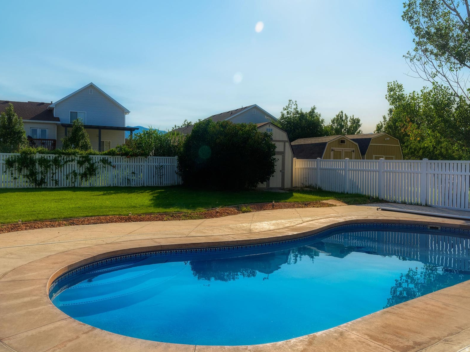 ESTATES AT ROSECREEK - Residential