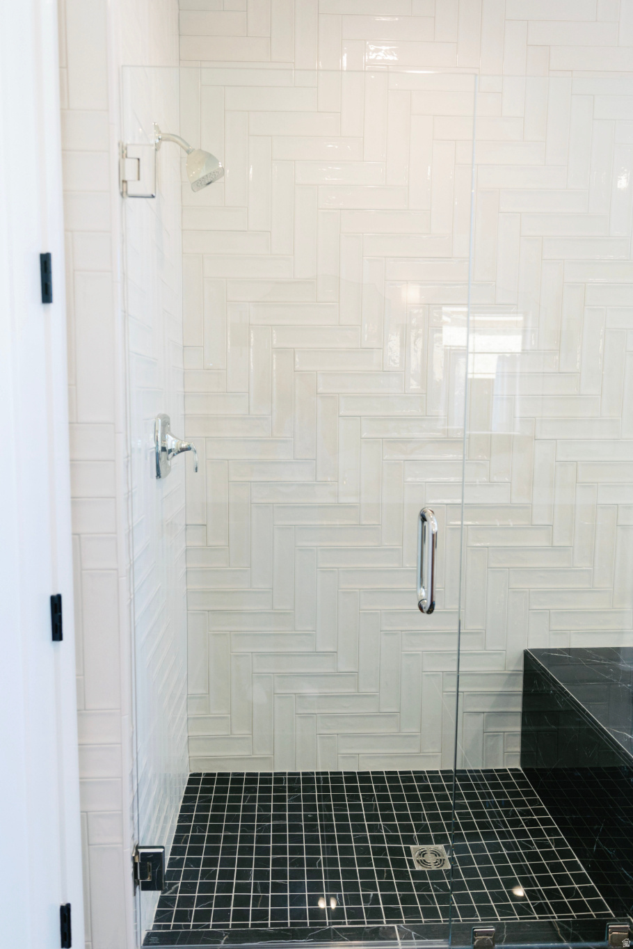 BROAD HOLLOW - Residential