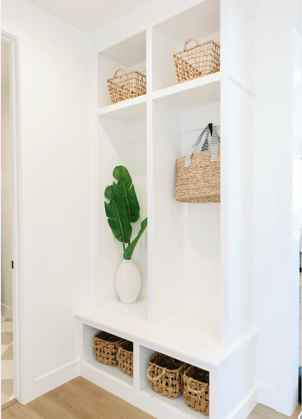 BROAD HOLLOW - Residential