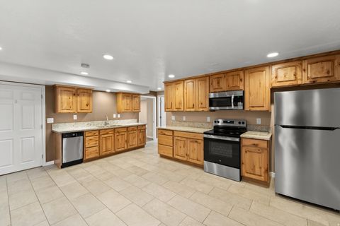 Tiny photo for 212 S 1100 W, Lehi, UT 84043 (MLS # 2127493)