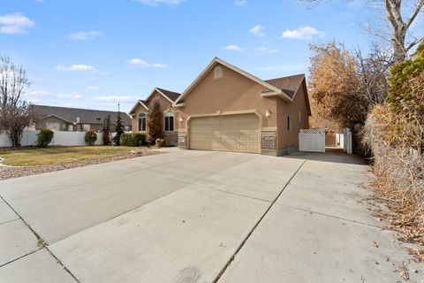 Tiny photo for 212 S 1100 W, Lehi, UT 84043 (MLS # 2127493)