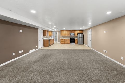 Tiny photo for 212 S 1100 W, Lehi, UT 84043 (MLS # 2127493)