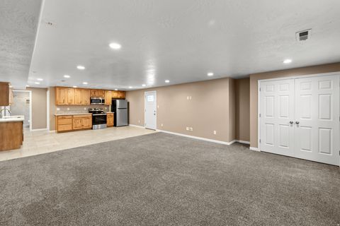 Tiny photo for 212 S 1100 W, Lehi, UT 84043 (MLS # 2127493)