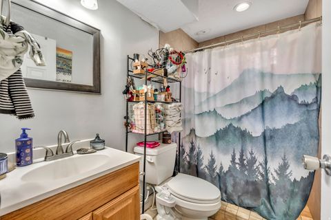 Tiny photo for 5052 S JEDEDIAH DR, Salt Lake City, UT 84118 (MLS # 2140252)