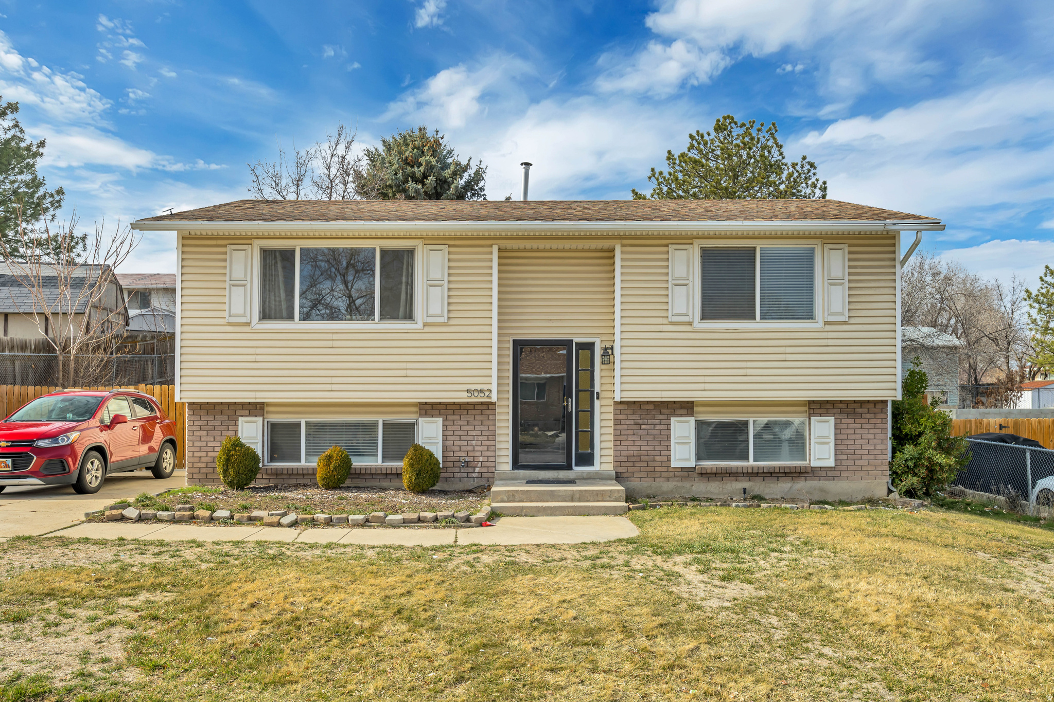 MOUNTAIN MEN ESTATES - Residential