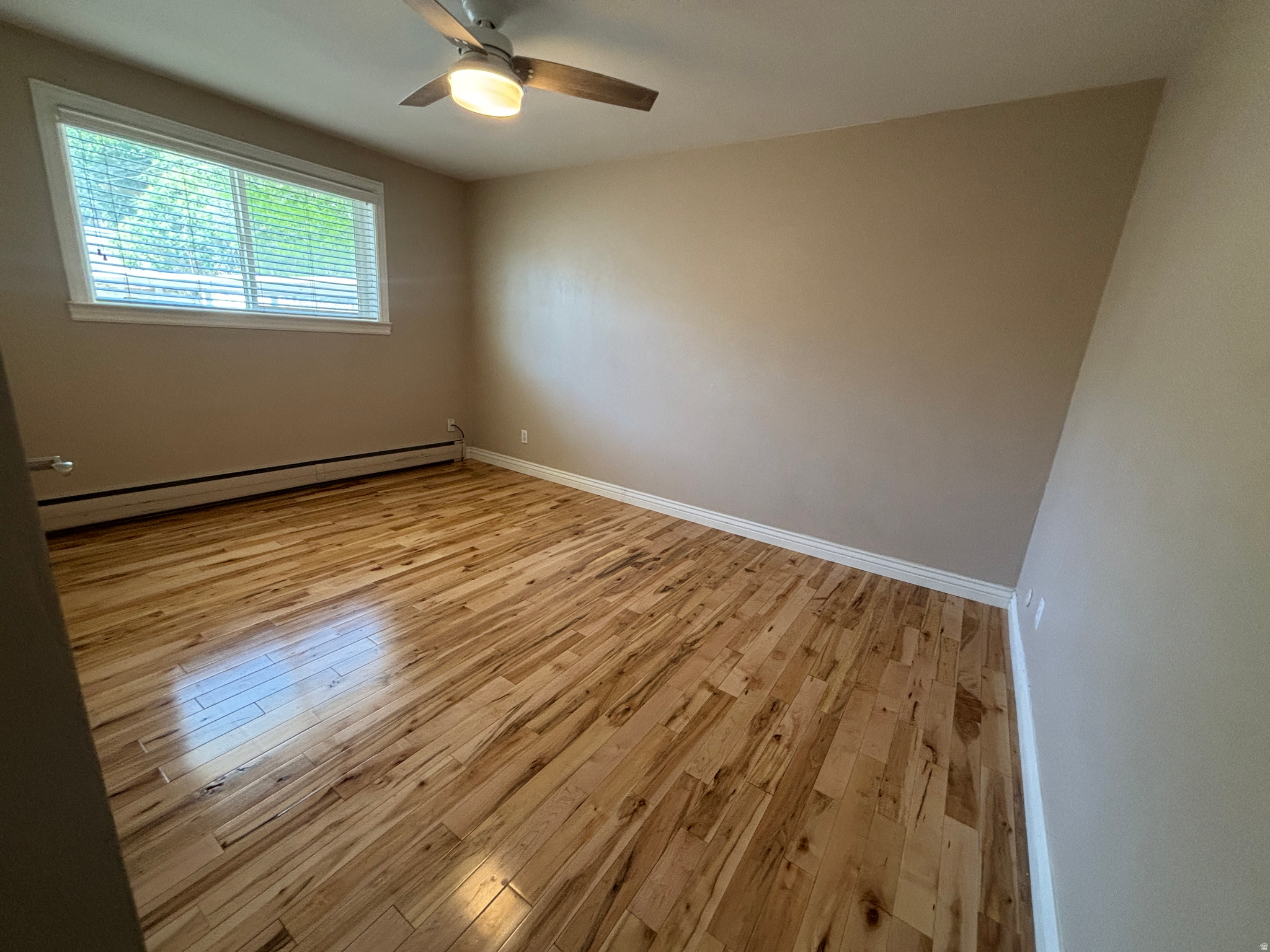 WHITE LANE - Residential