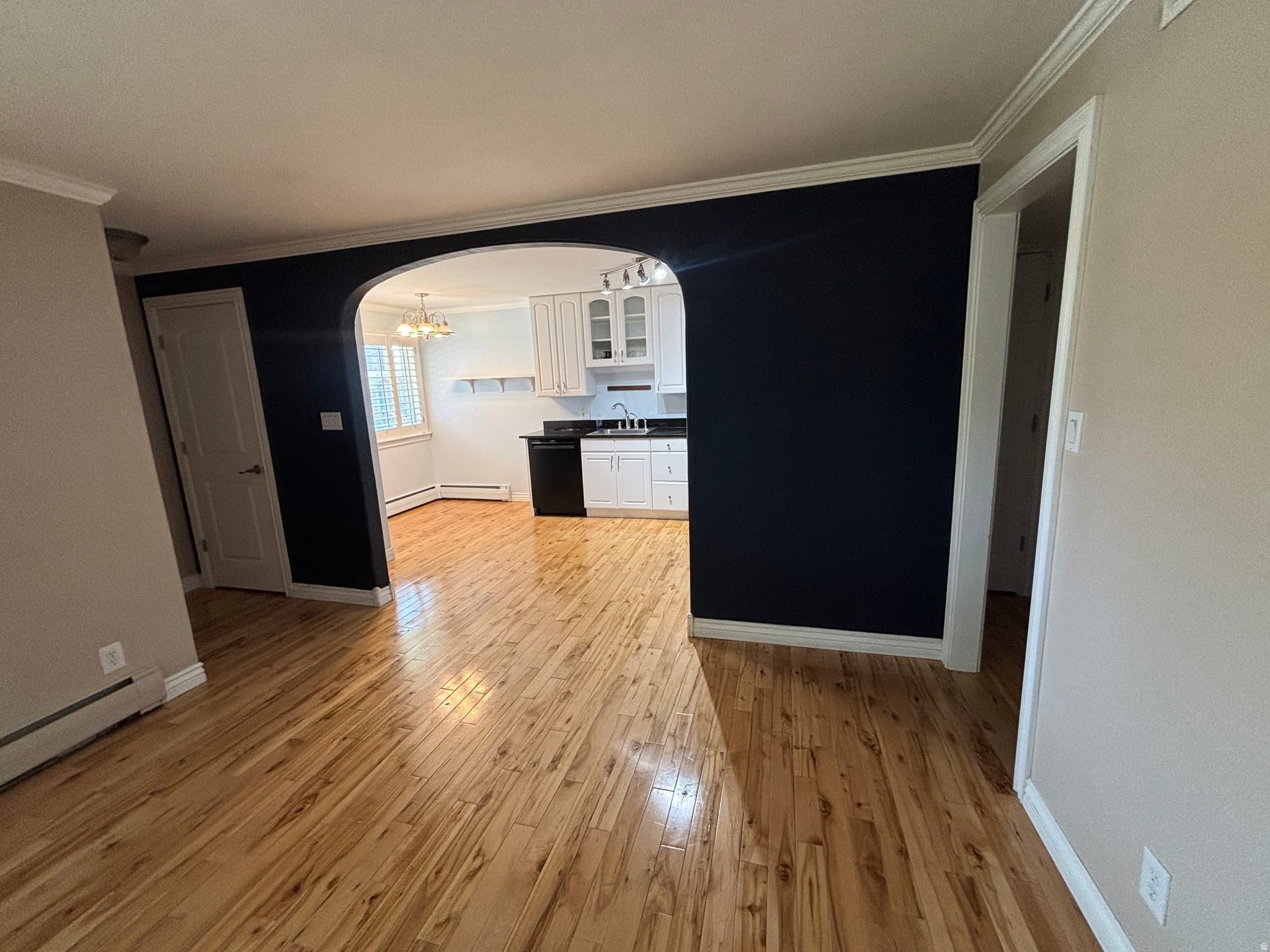 WHITE LANE - Residential