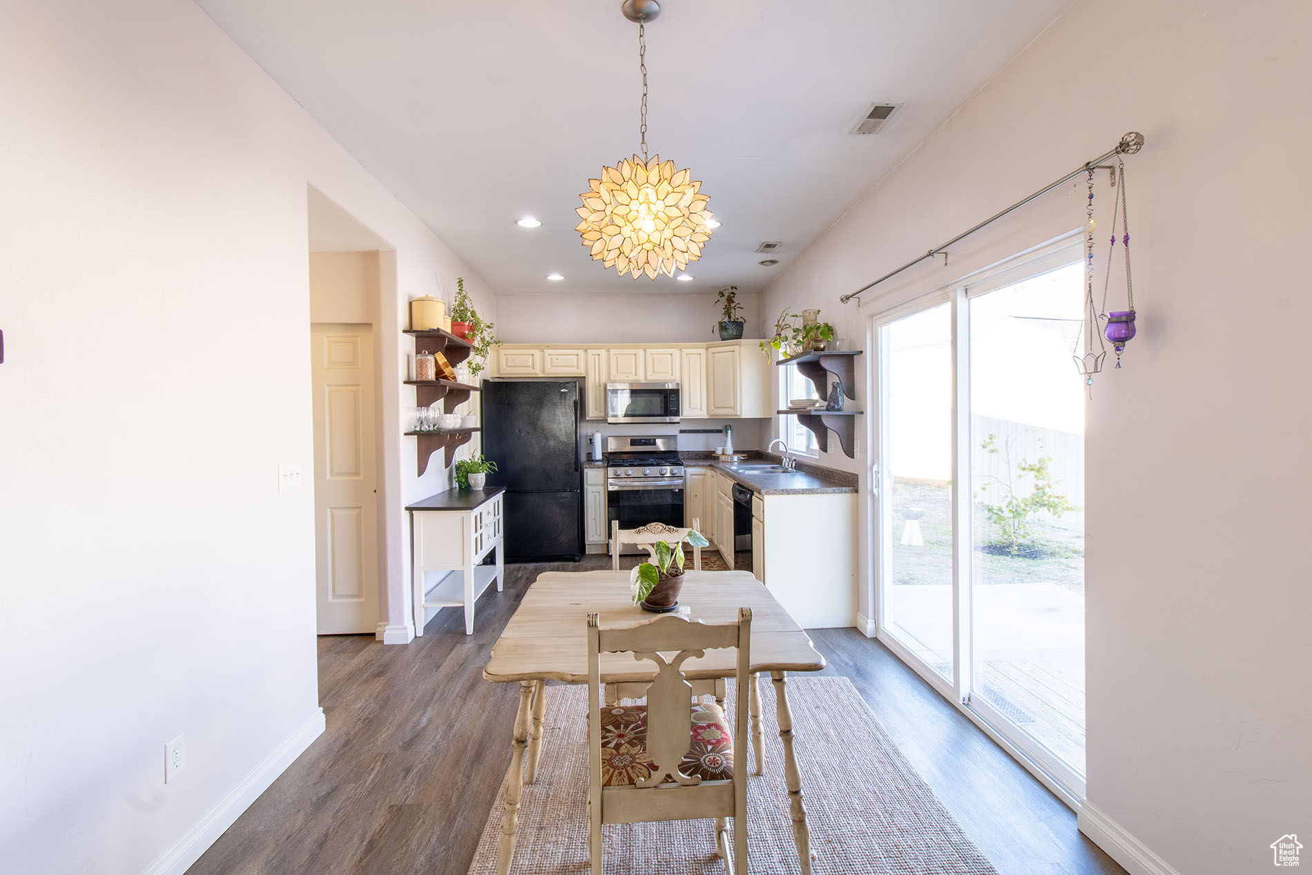 STANSBURY PLACE - Residential