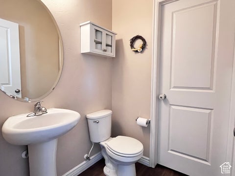 Tiny photo for 897 W CAMBRIDGE DR, North Salt Lake, UT 84054 (MLS # 2189464)