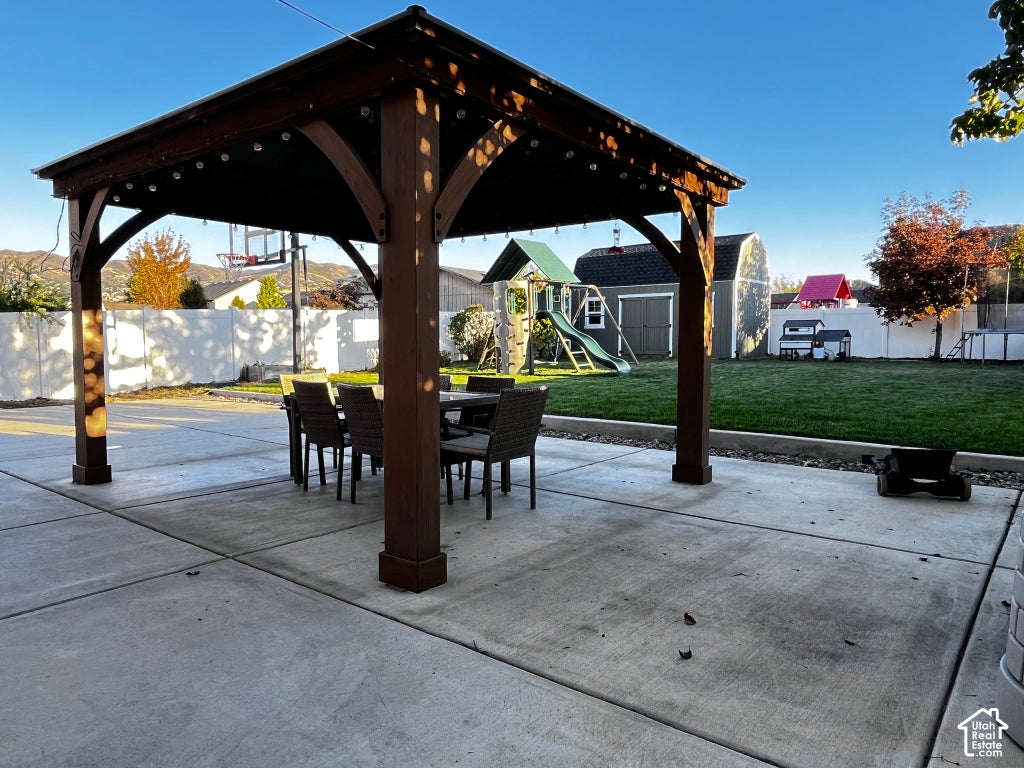 Photo of 897 W CAMBRIDGE DR, North Salt Lake, UT 84054 (MLS # 2189464)