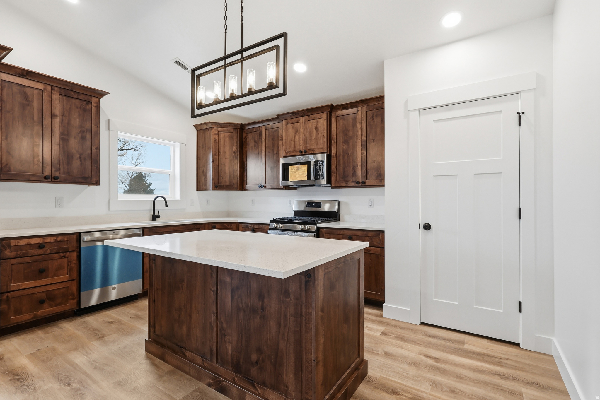 NORTH POINT - Residential