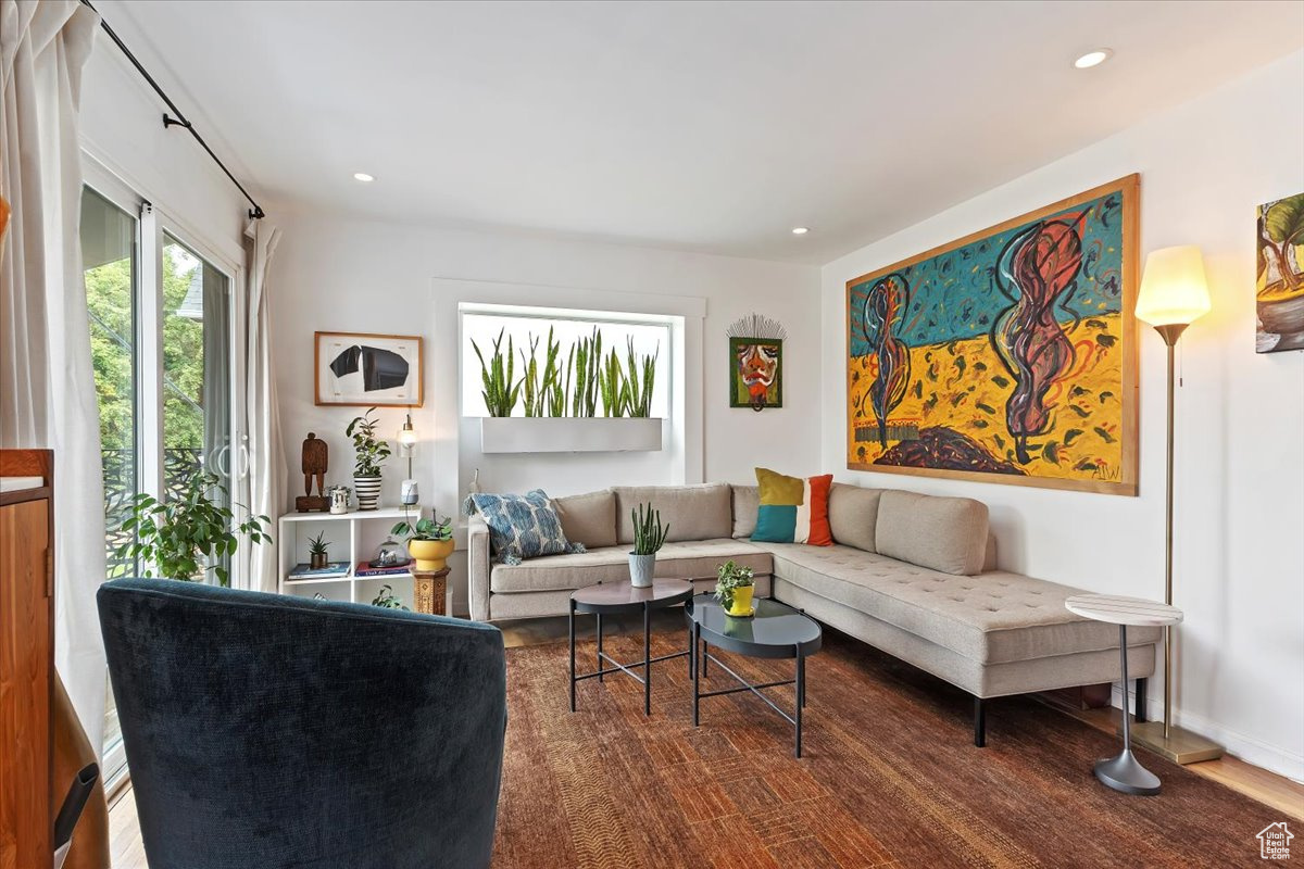 CAPITOL HILL - Residential Income