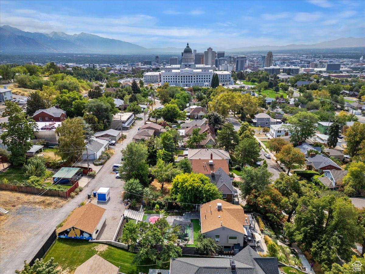 CAPITOL HILL - Residential Income