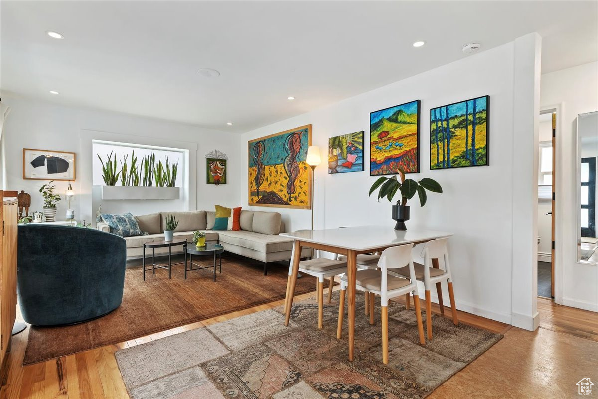 CAPITOL HILL - Residential Income