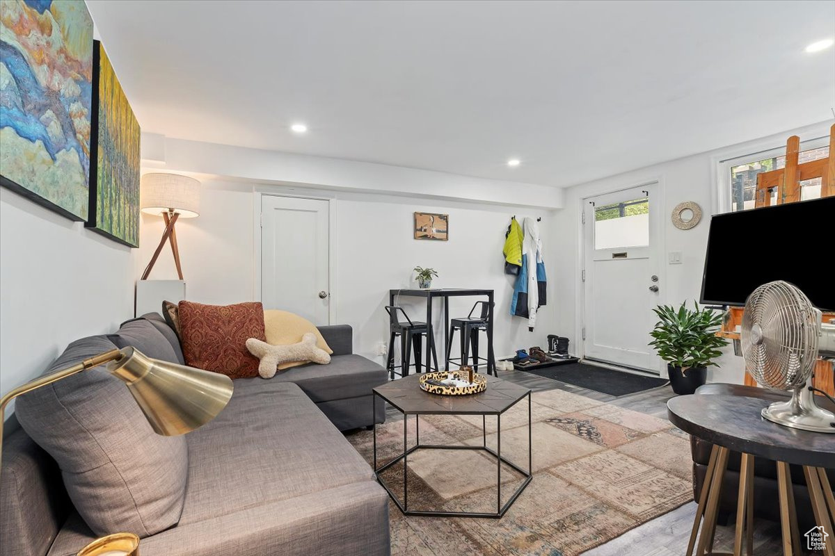 CAPITOL HILL - Residential Income
