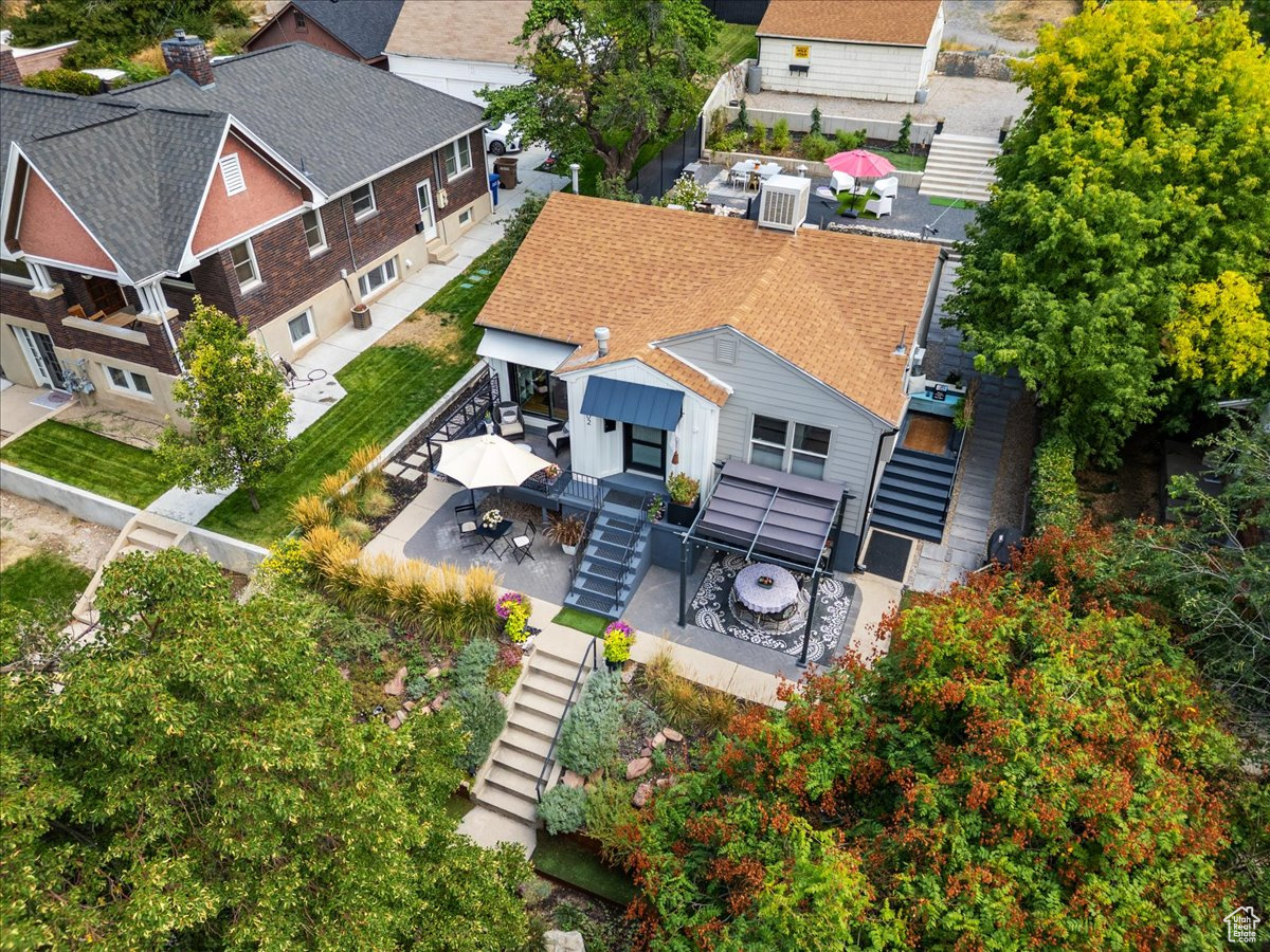 CAPITOL HILL - Residential Income