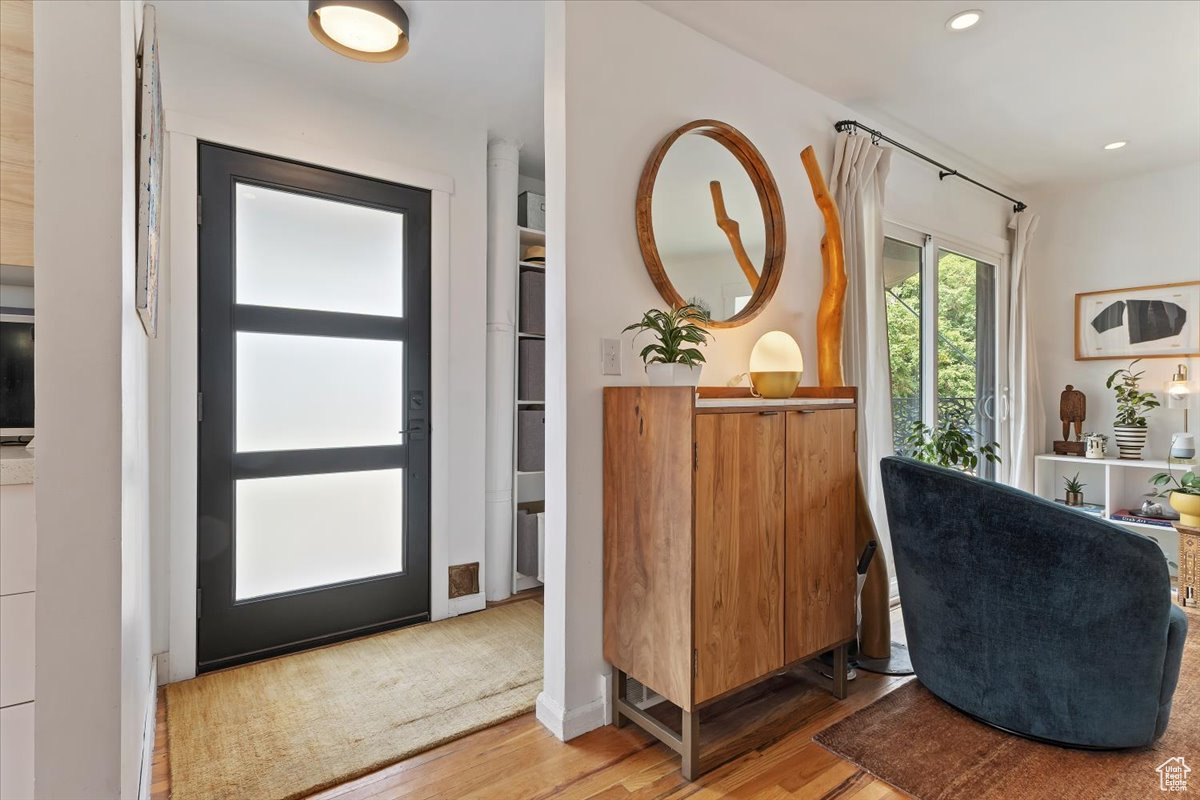 CAPITOL HILL - Residential Income