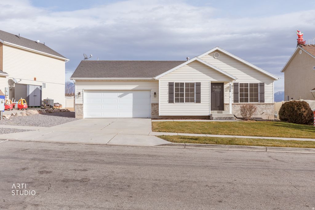 Photo of 2426 N NECTAR WAY, Saratoga Springs, UT 84045 (MLS # 2130164)