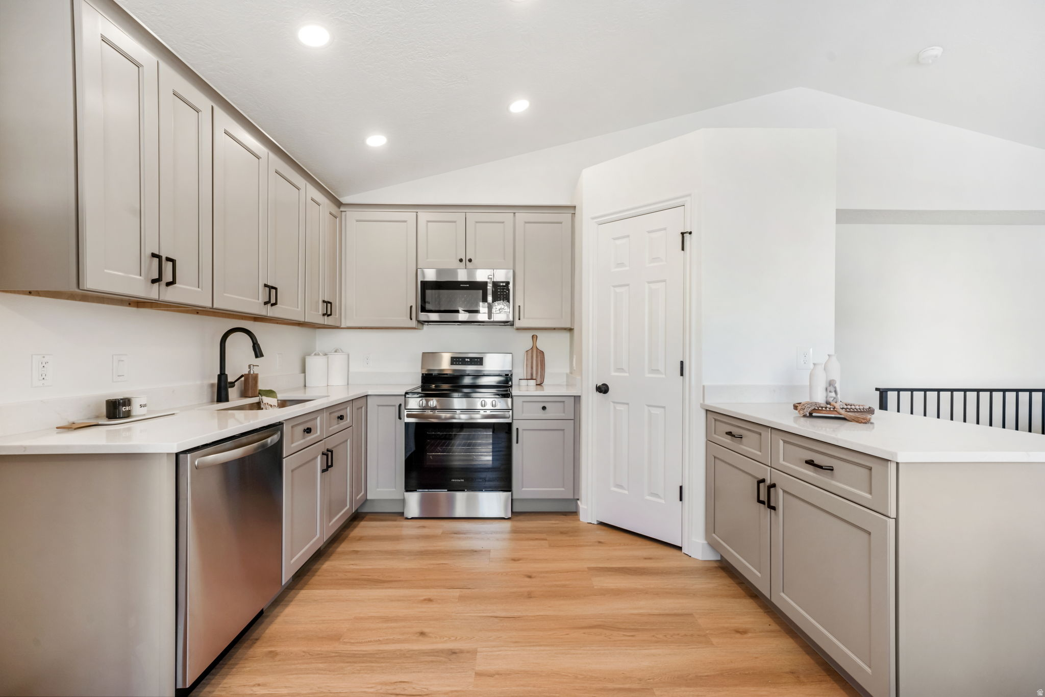 HARVEST HILLS - Residential