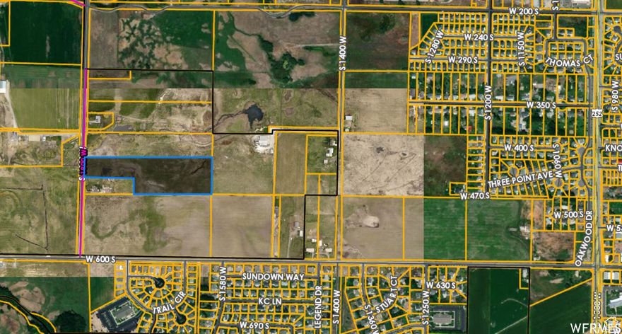 Land for sale with many development possibilities. Bordered by Logan UT city limits and next to new housing developments.  May be sold with adjoining north 25.97 acres- parcels 02-076-0006,02-076-0026, 02-076-0013(separate but related owner) Ask agent for details.