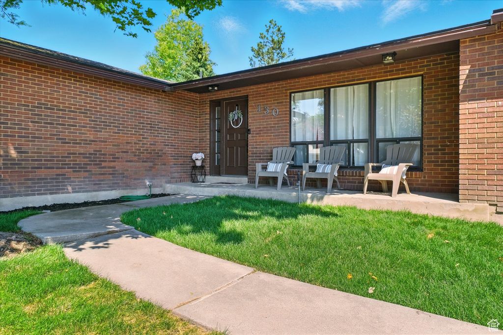 Photo of 130 SUMMIT DR, Smithfield, UT 84335 (MLS # 2117131)