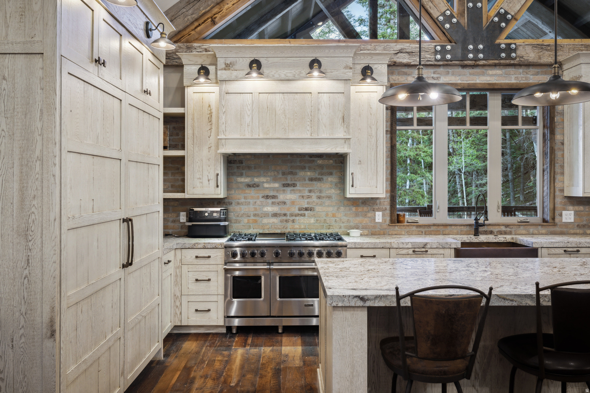 PINE MEADOW RANCH - Residential