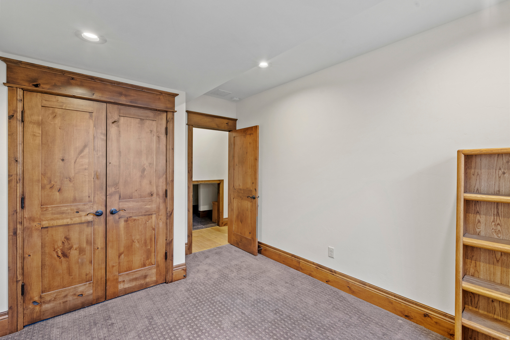 TITANS COURT - Residential