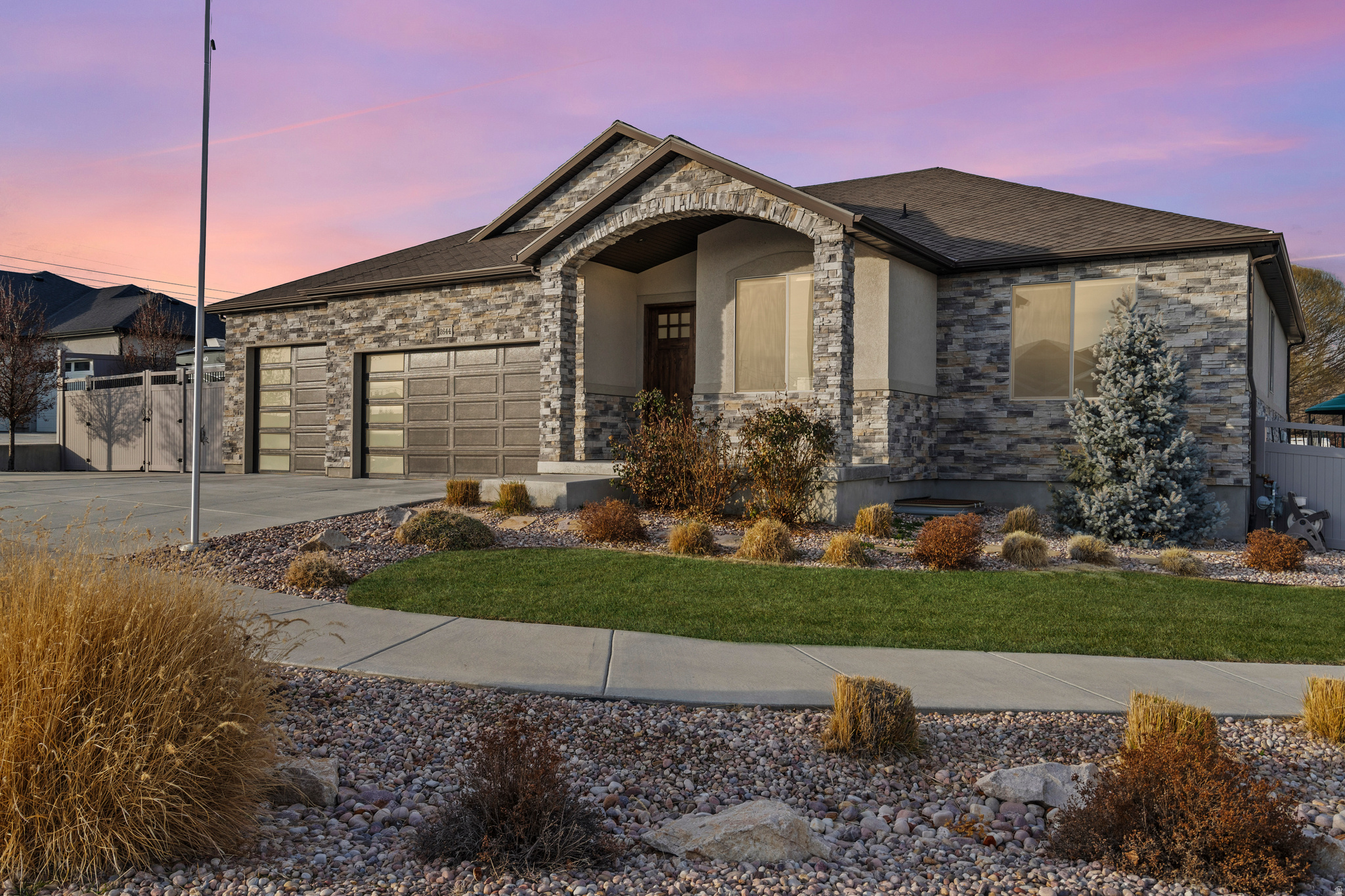 TITANS COURT - Residential