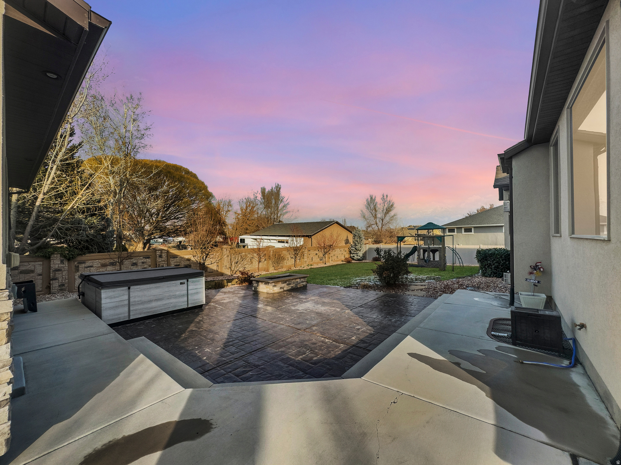 TITANS COURT - Residential