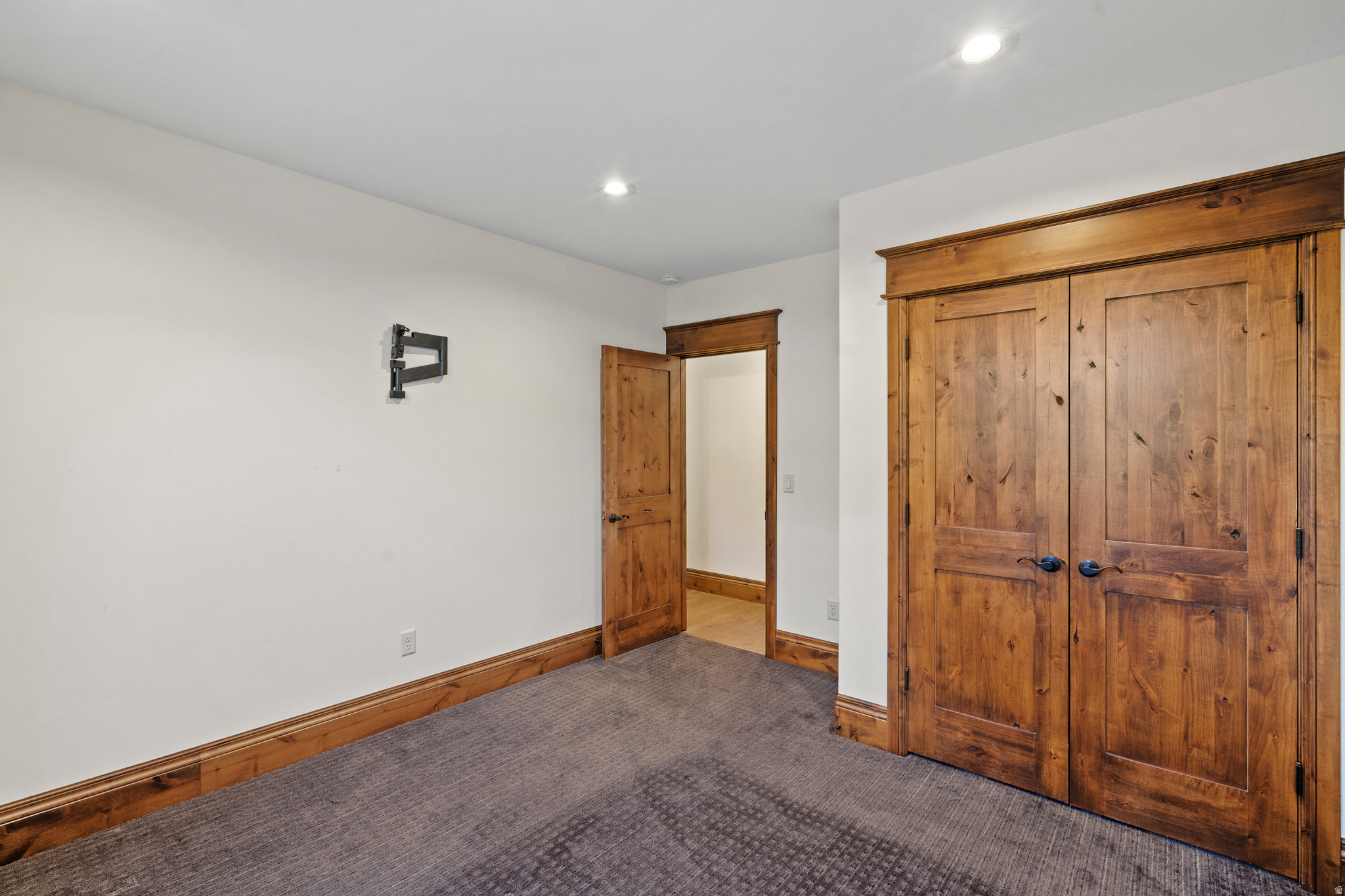 TITANS COURT - Residential