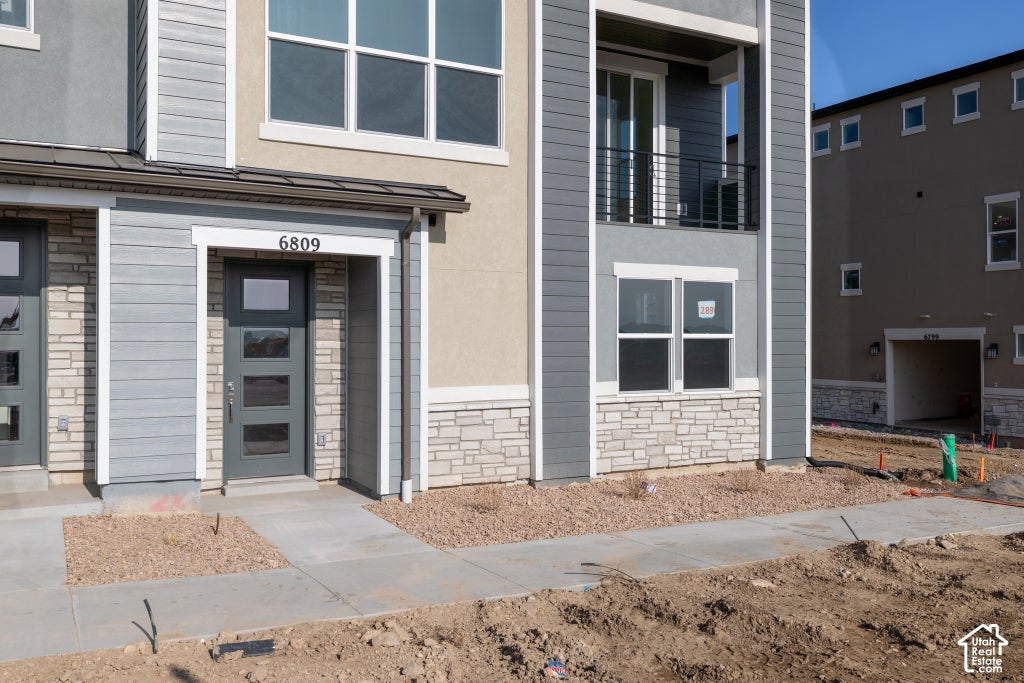 Photo of 6809 W HEART ROCK LN S #289, Herriman, UT 84096 (MLS # 2192639)
