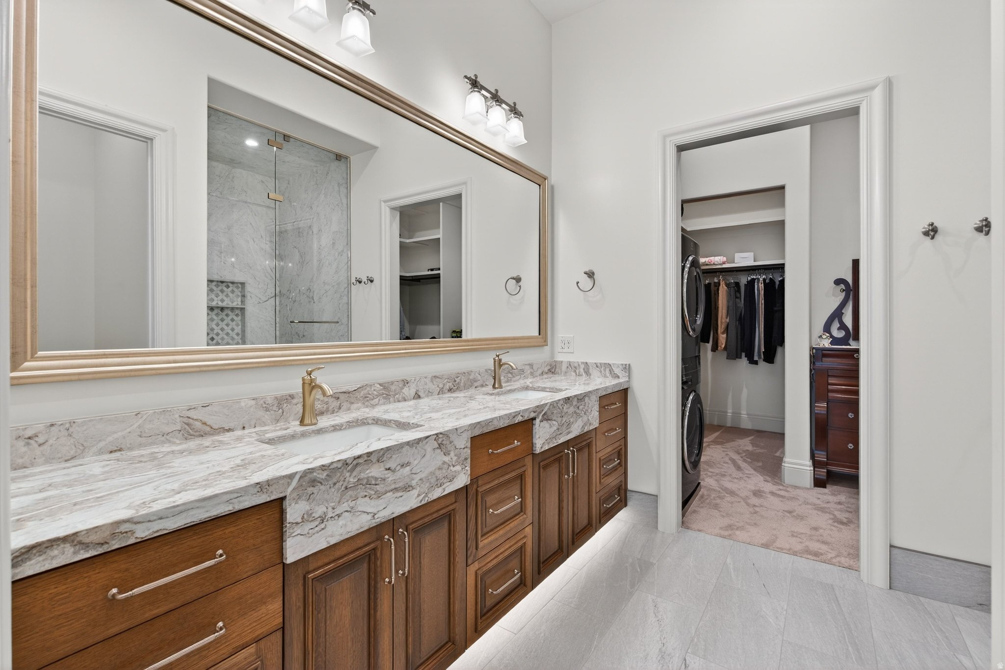 GREENWOOD CREEK - Residential