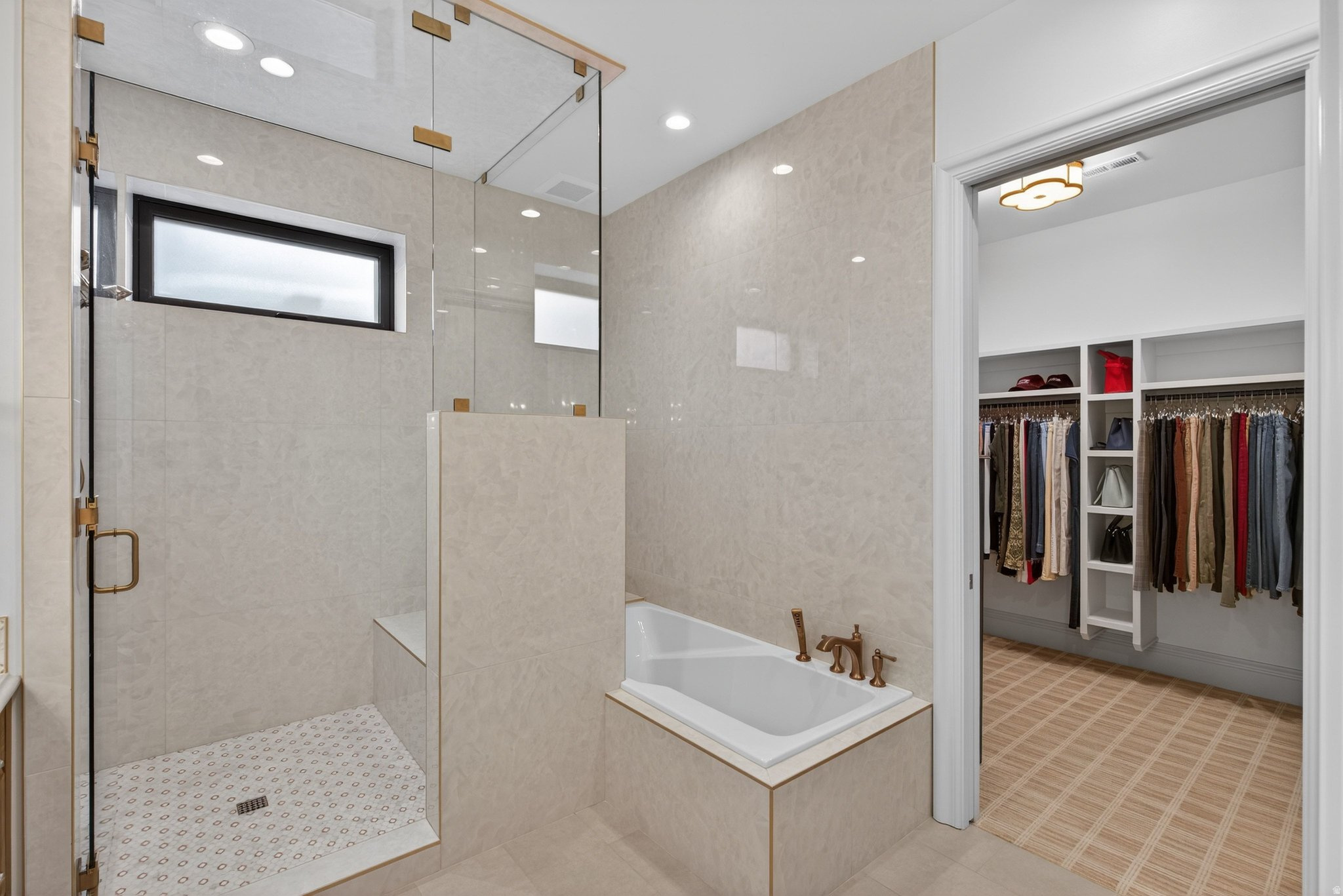 GREENWOOD CREEK - Residential