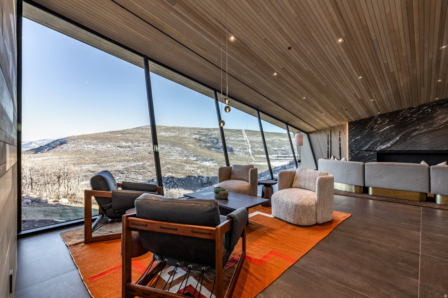 PROMONTORY - Residential