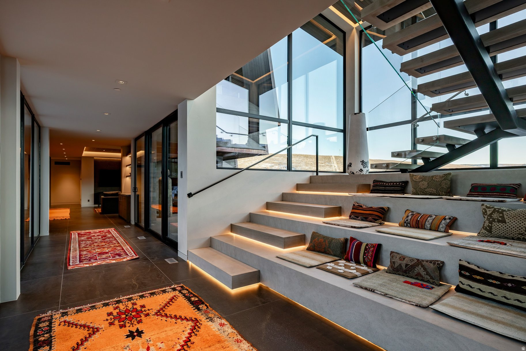 PROMONTORY - Residential