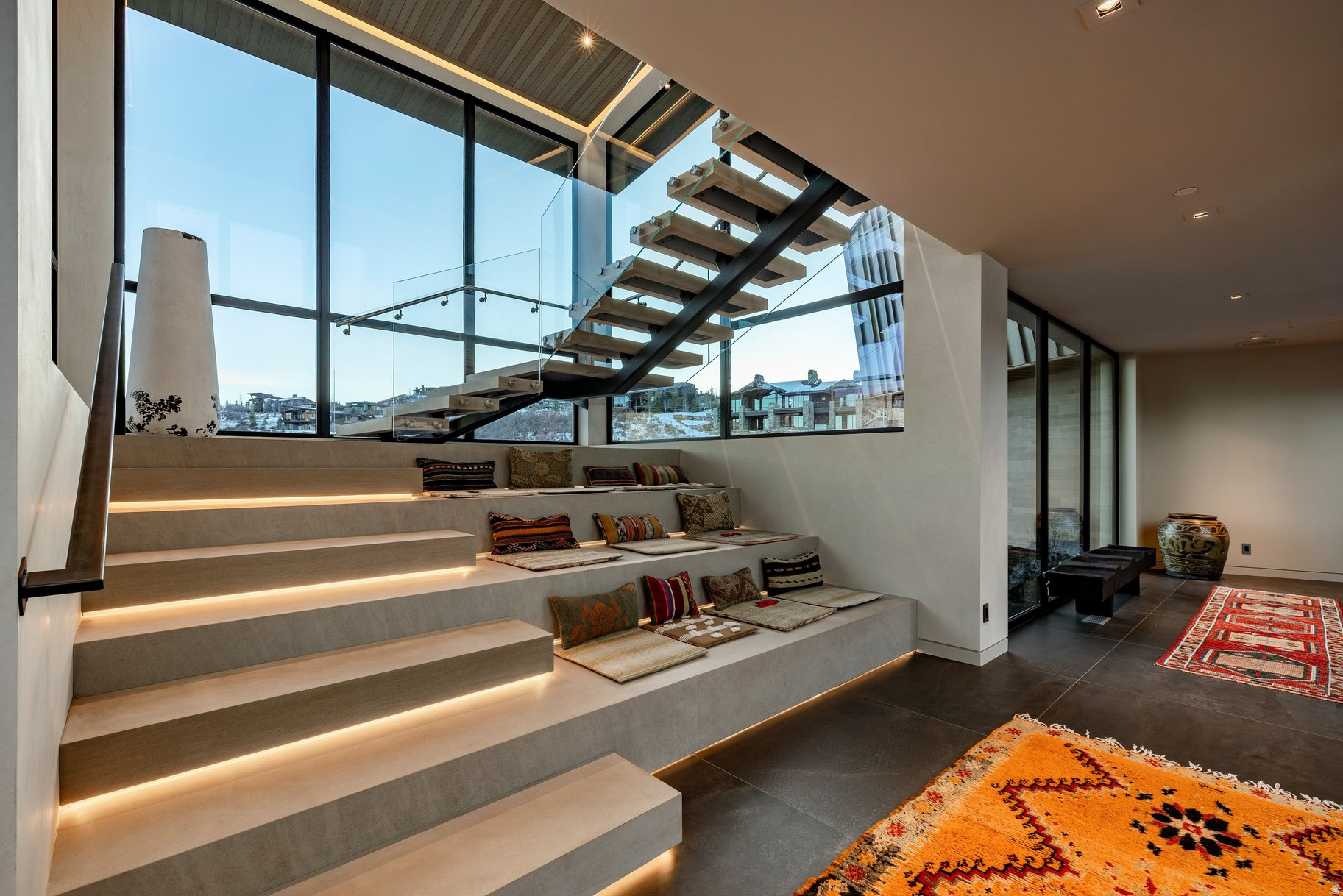 PROMONTORY - Residential