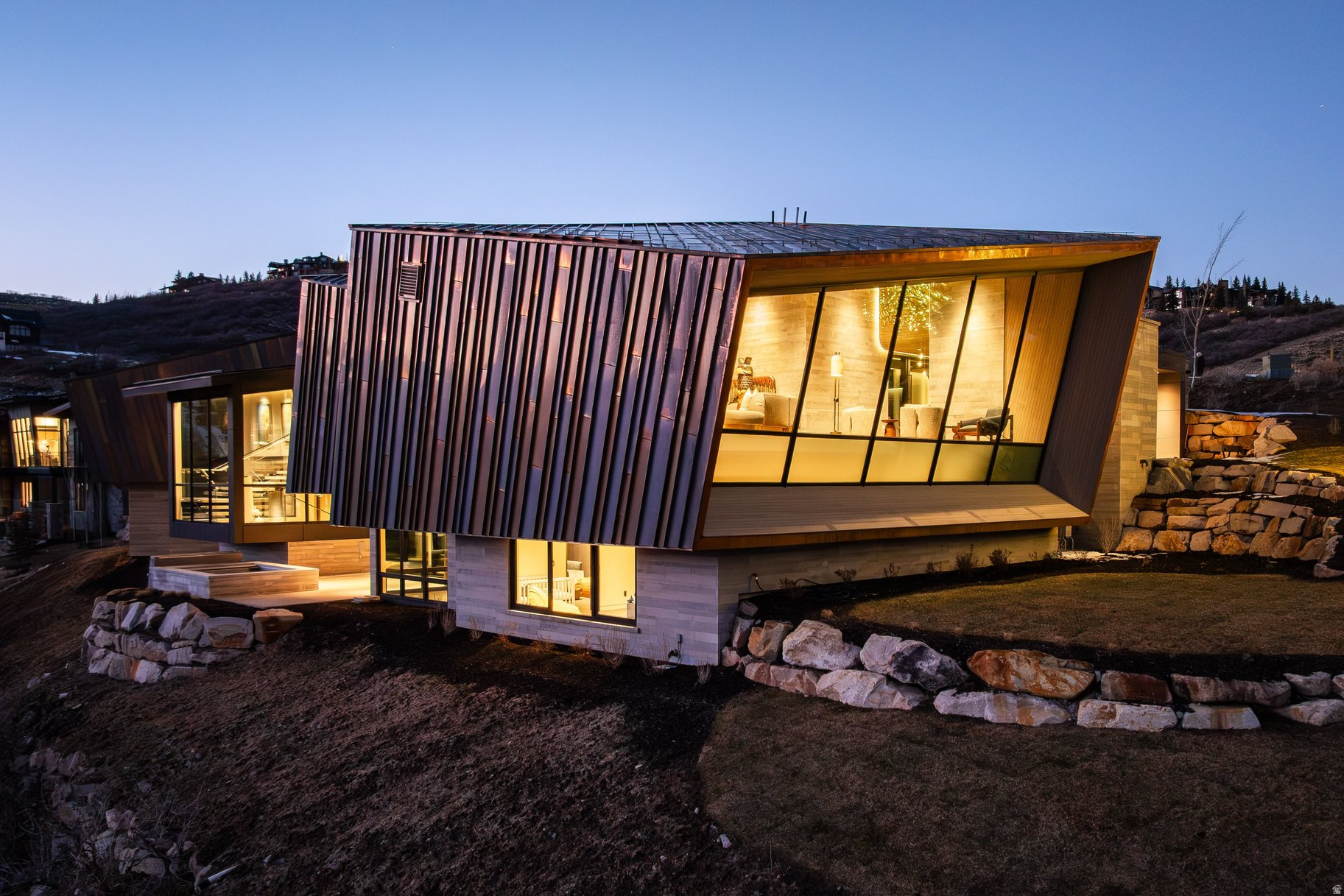 PROMONTORY - Residential