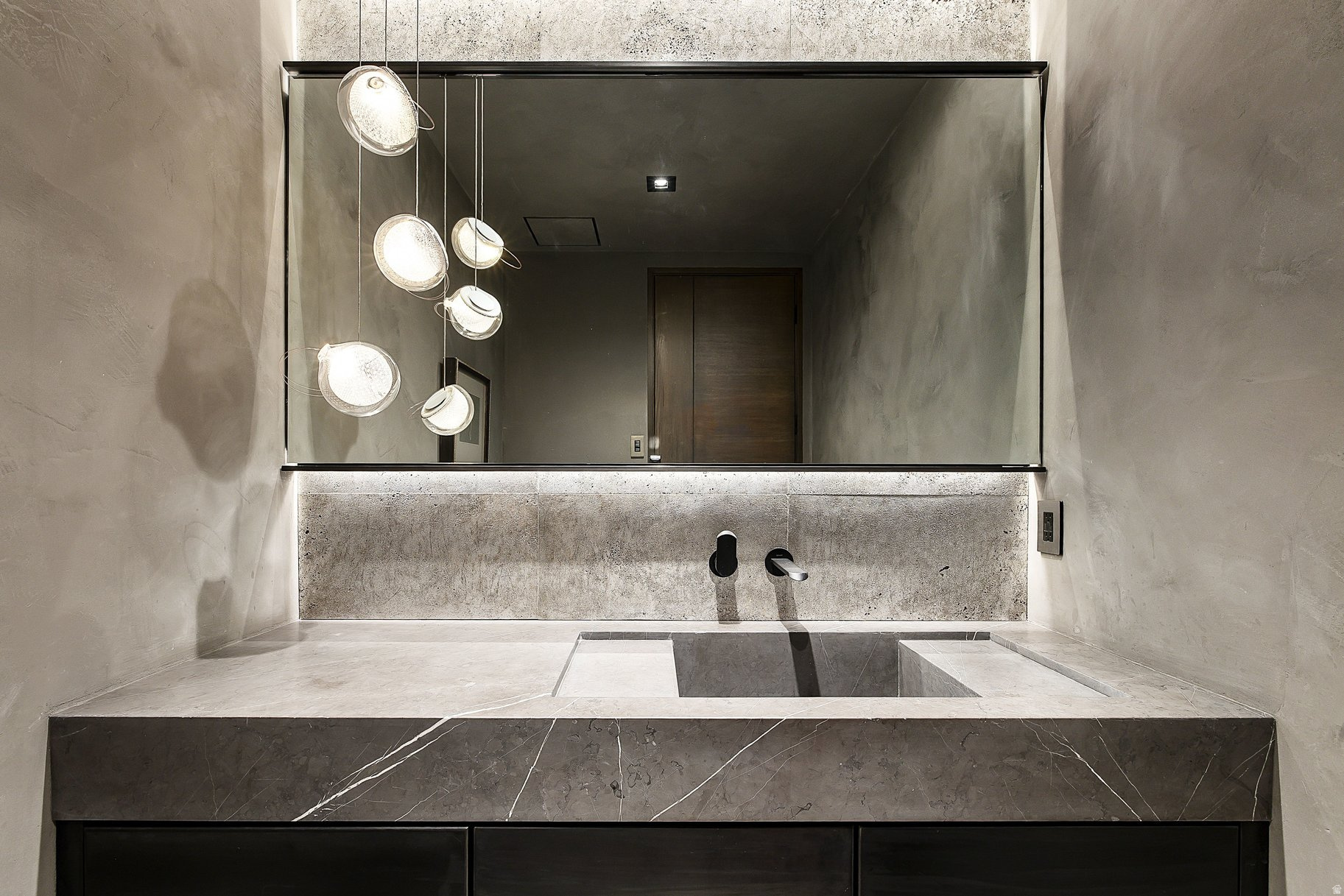 PROMONTORY - Residential