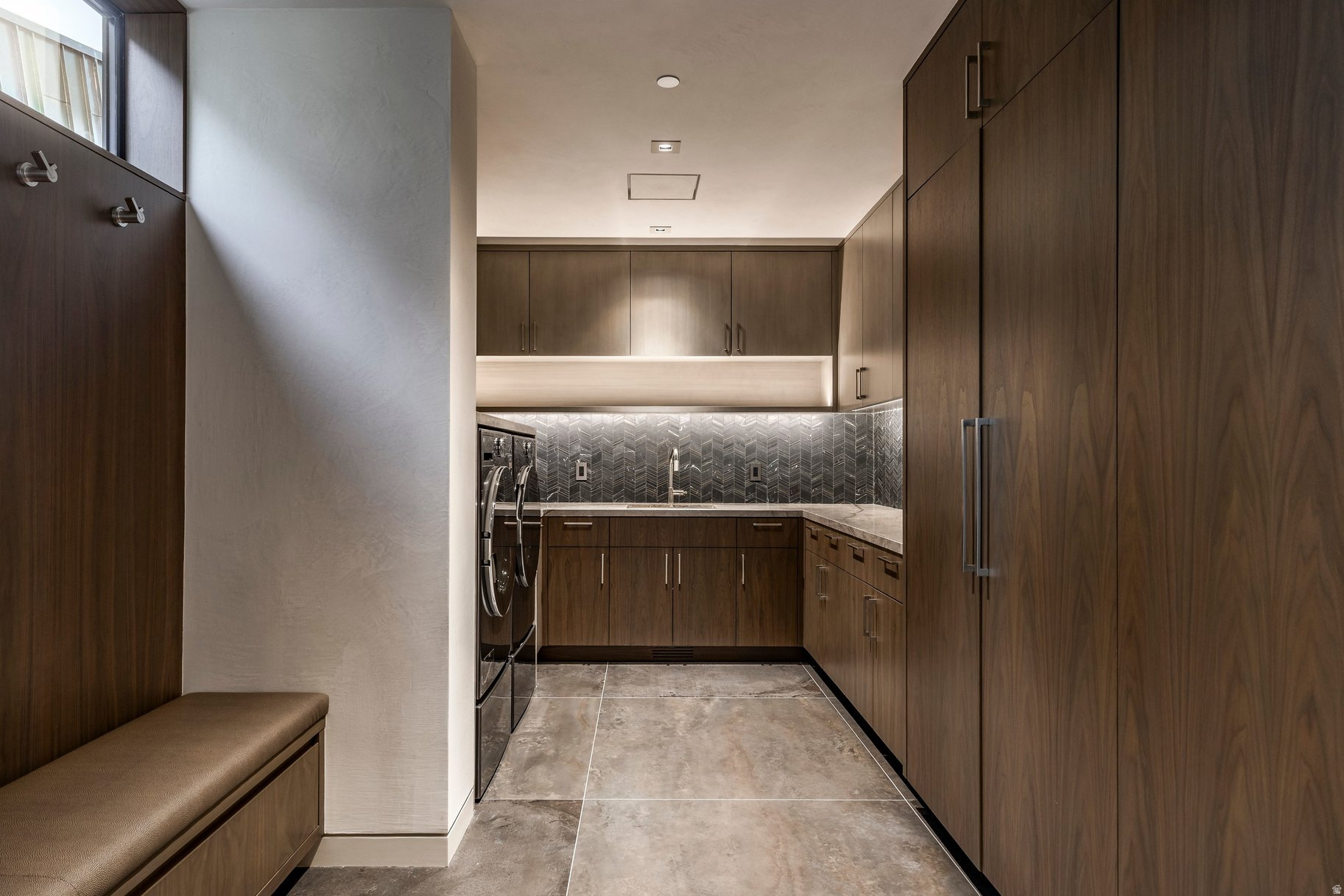 PROMONTORY - Residential