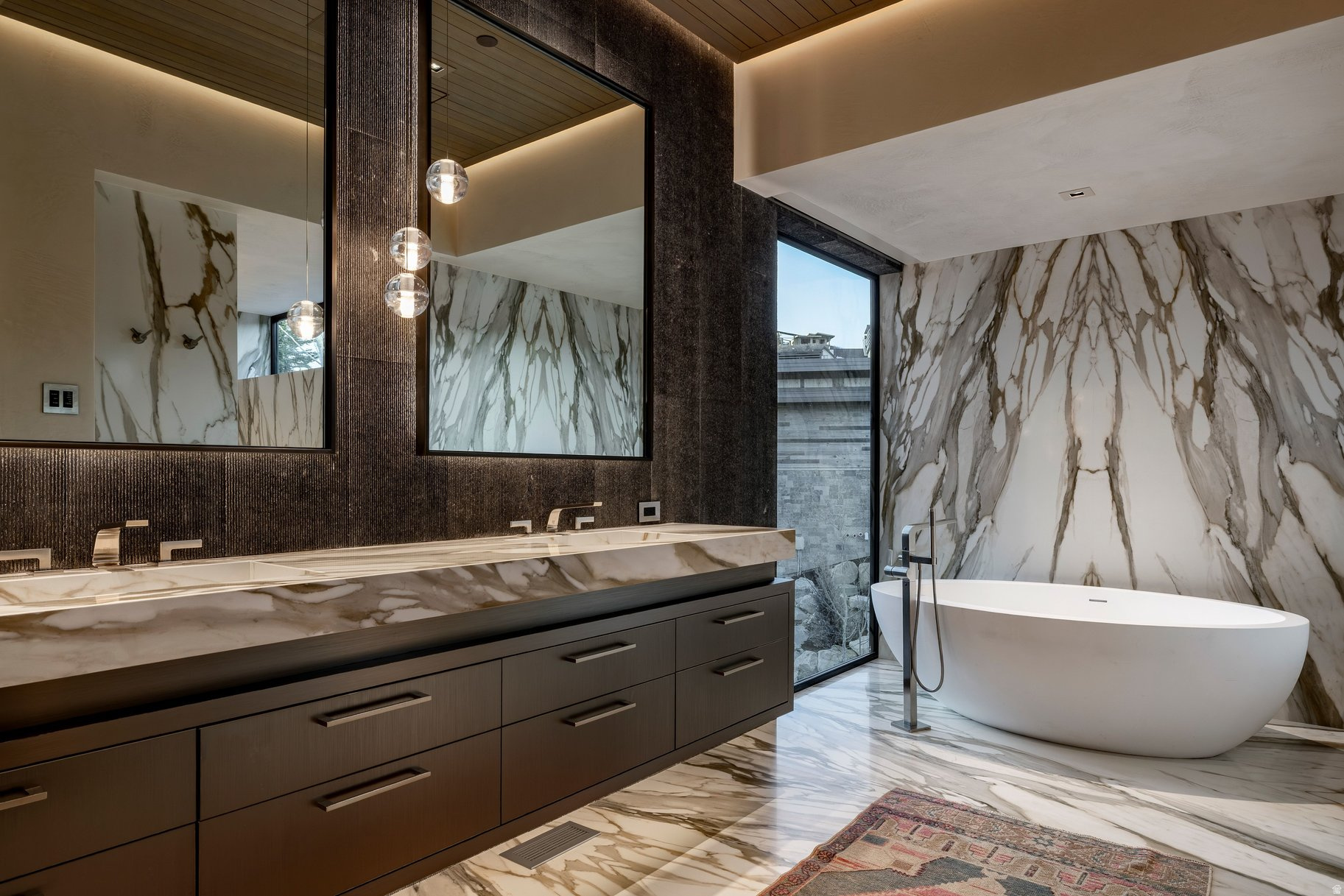 PROMONTORY - Residential