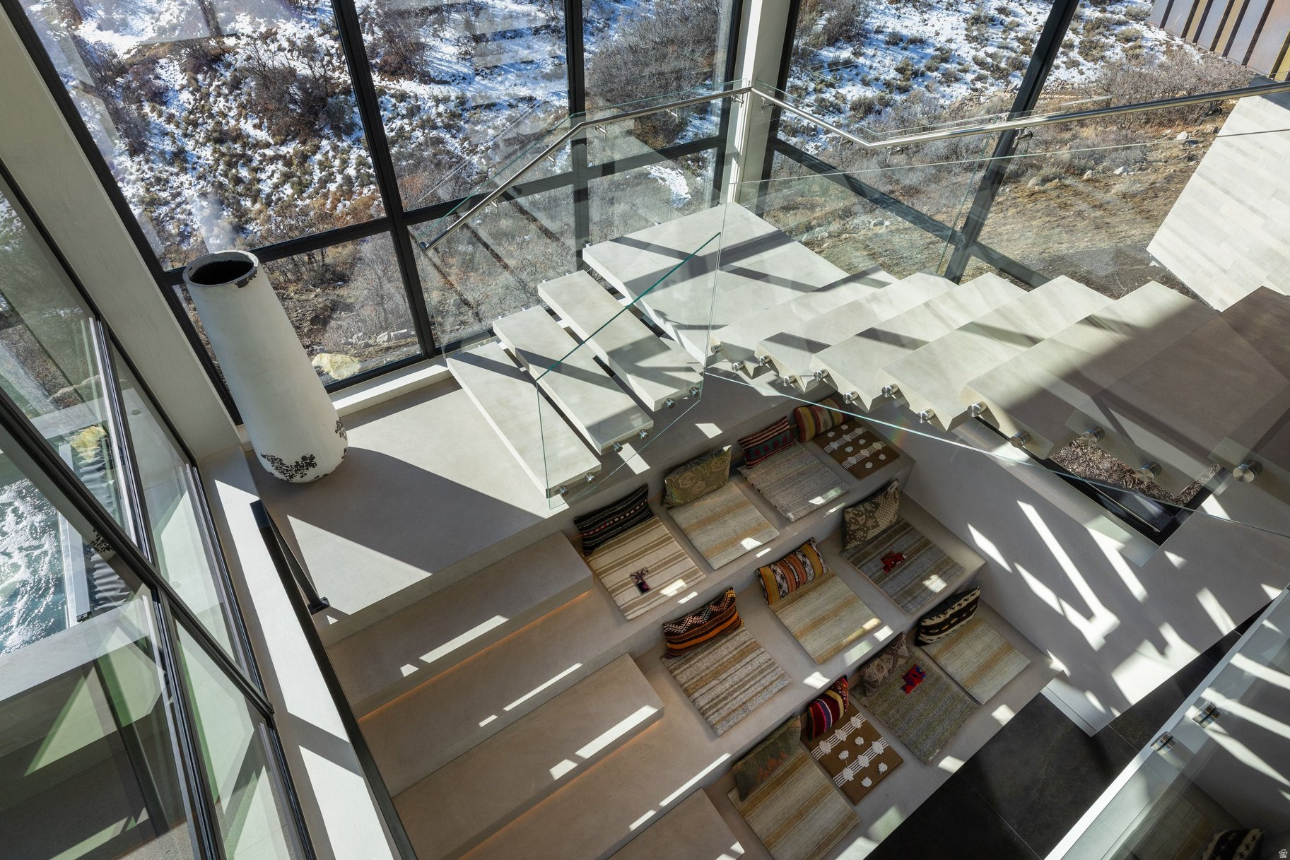 PROMONTORY - Residential