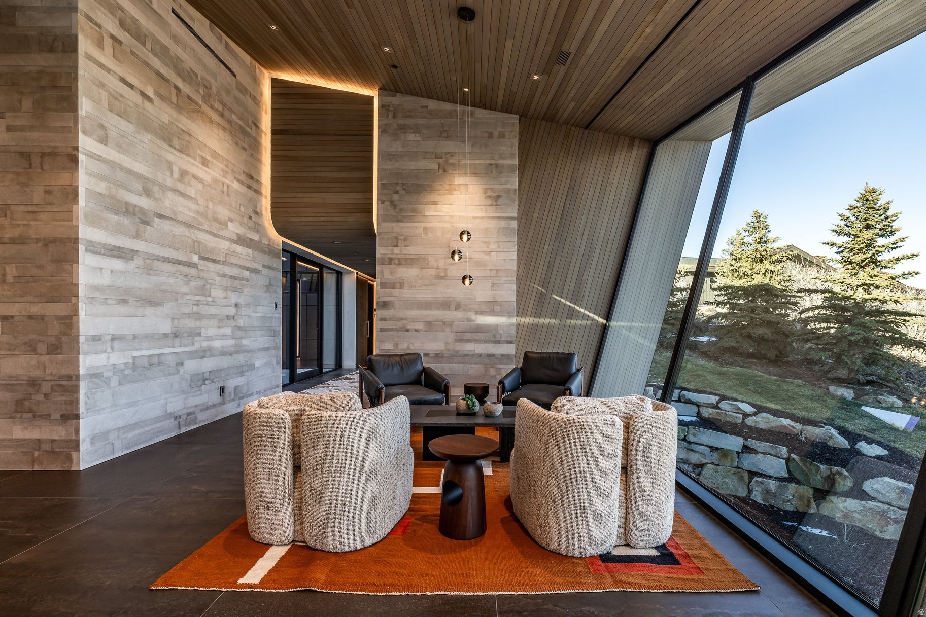 PROMONTORY - Residential