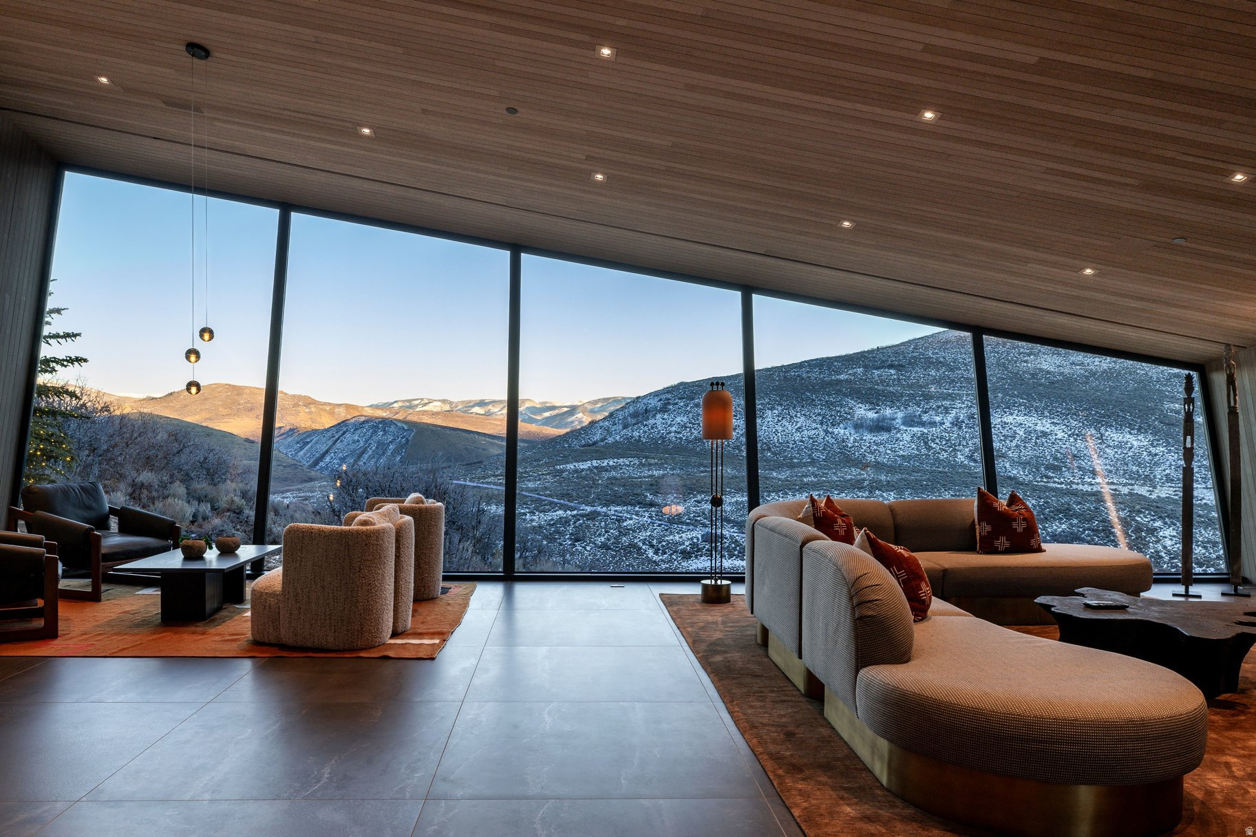 PROMONTORY - Residential