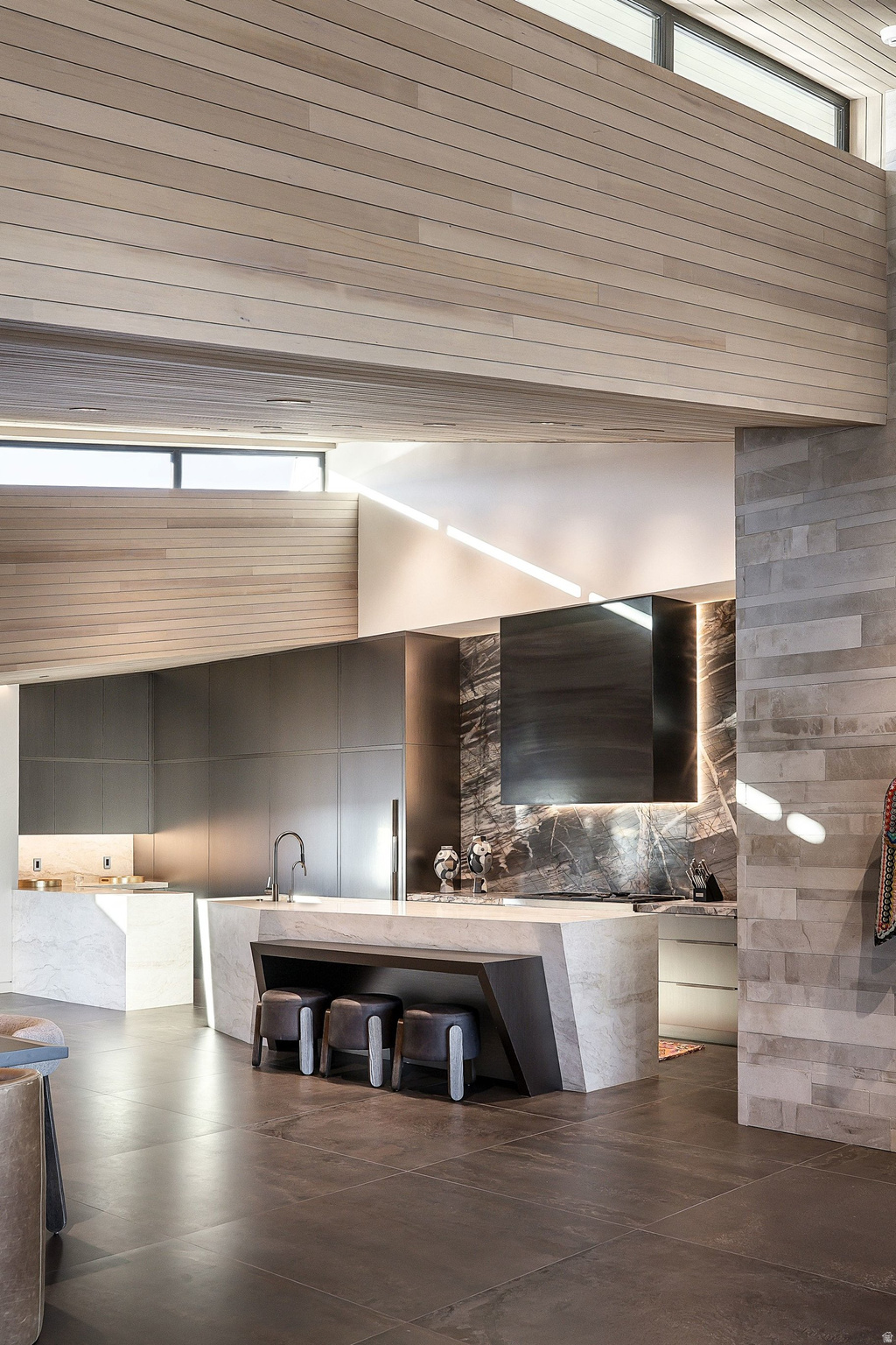 PROMONTORY - Residential