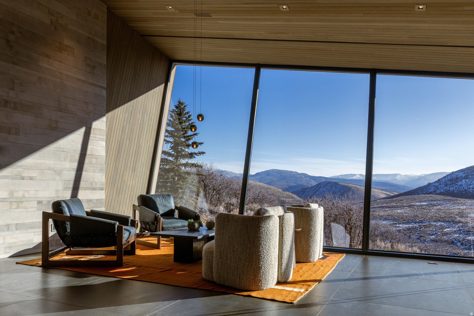 PROMONTORY - Residential